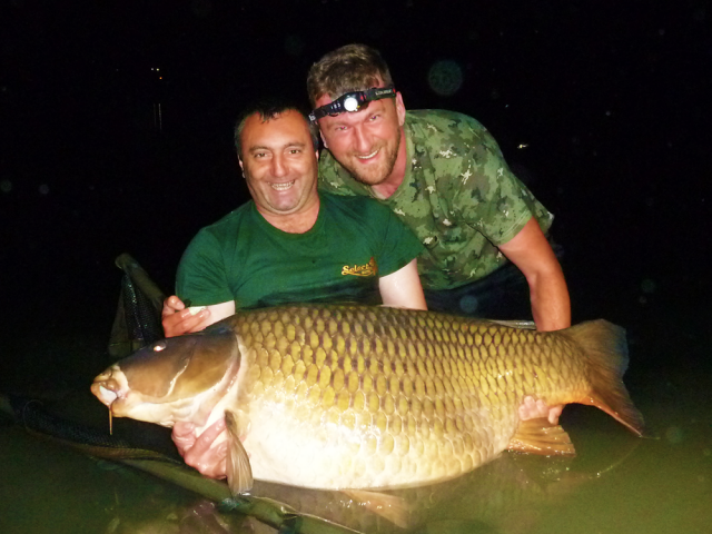 'Gusti' and Select Baits one step away from the world record of common carp