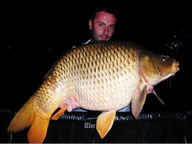 Pleasa, recordul se lasa prins la HOT FISH