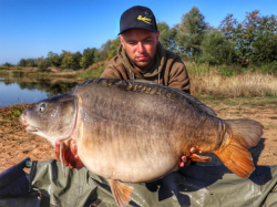 Sapca Select Baits Flexfit Ultrafibre Airmesh Black Cap